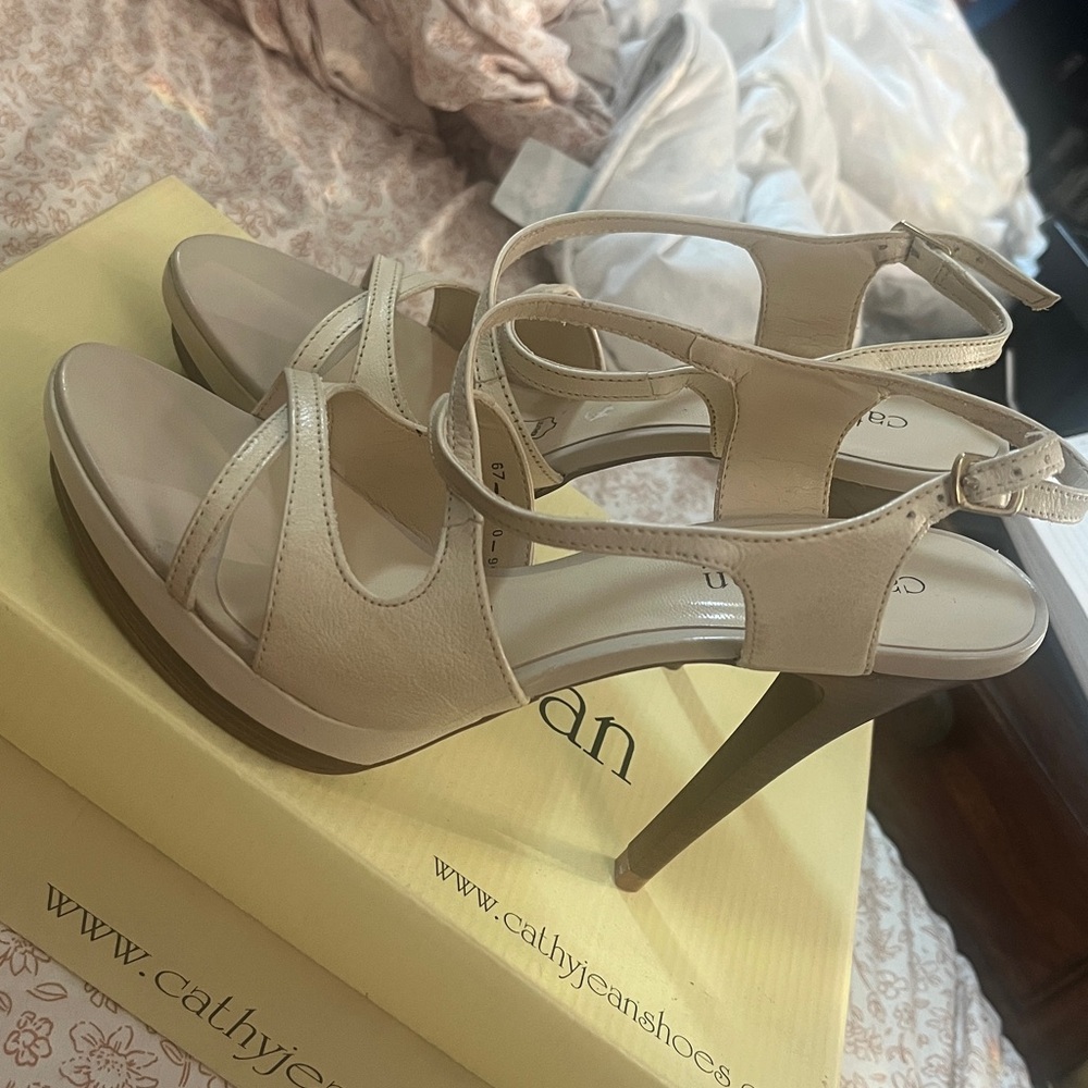 Vintage Cathy Jean White Leather Strappy Heels Size 8 | 5 Inch High Heel Sandals